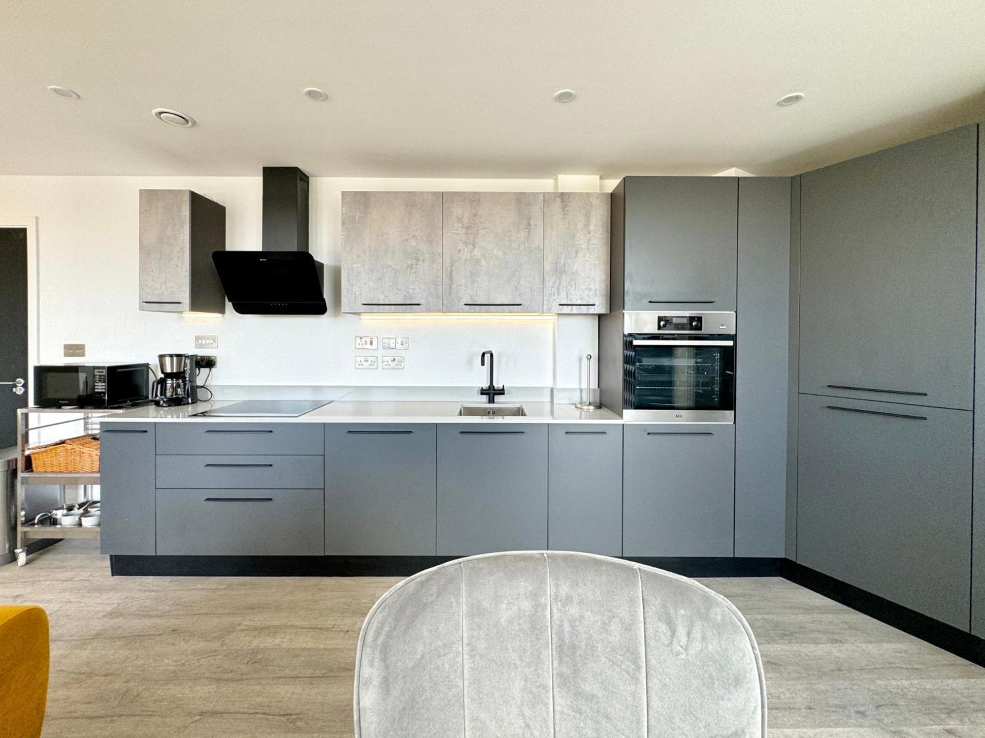 Carillon 60 With Free Secure Parking Apartment
