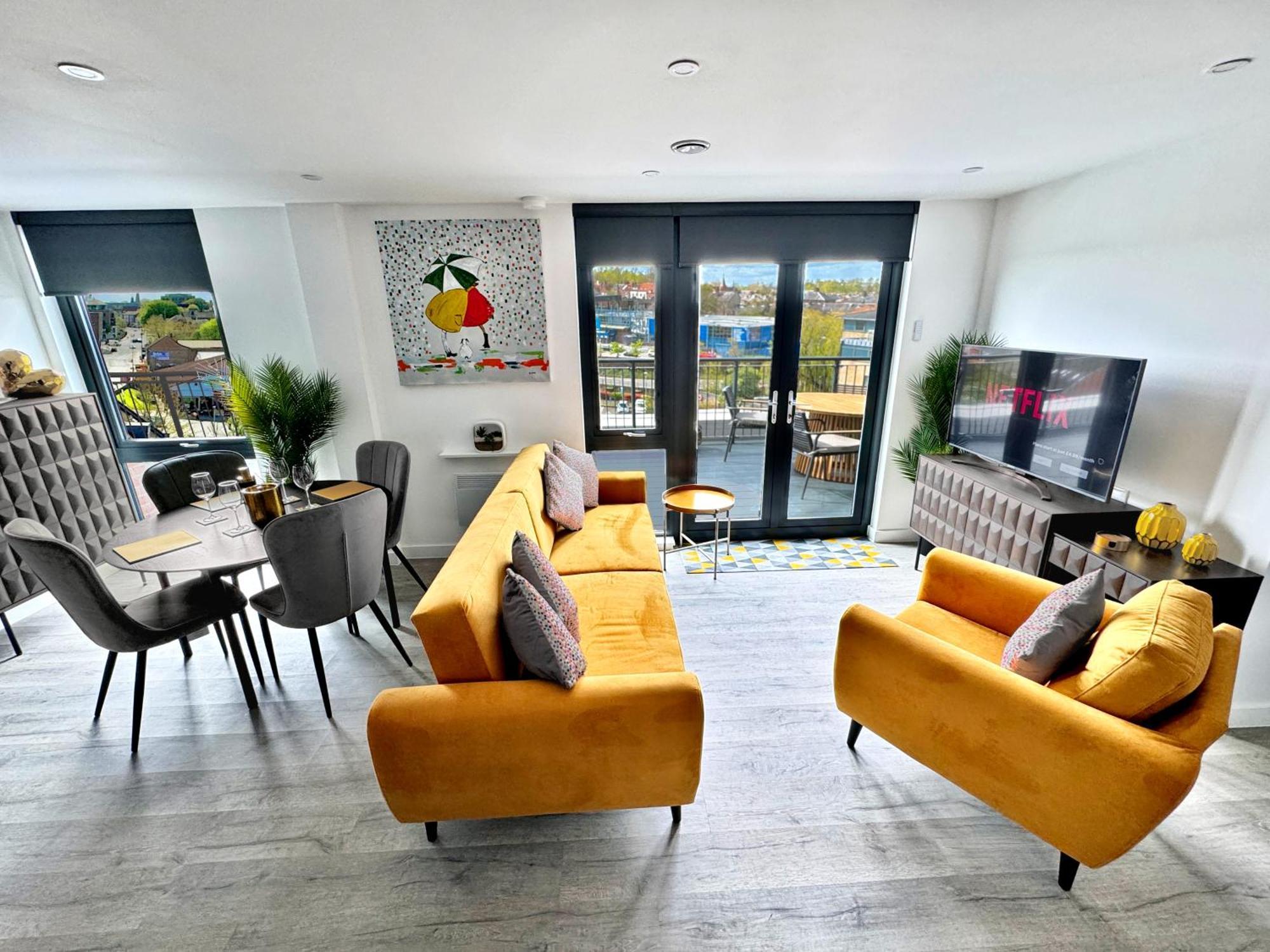 Carillon 60 With Free Secure Parking York