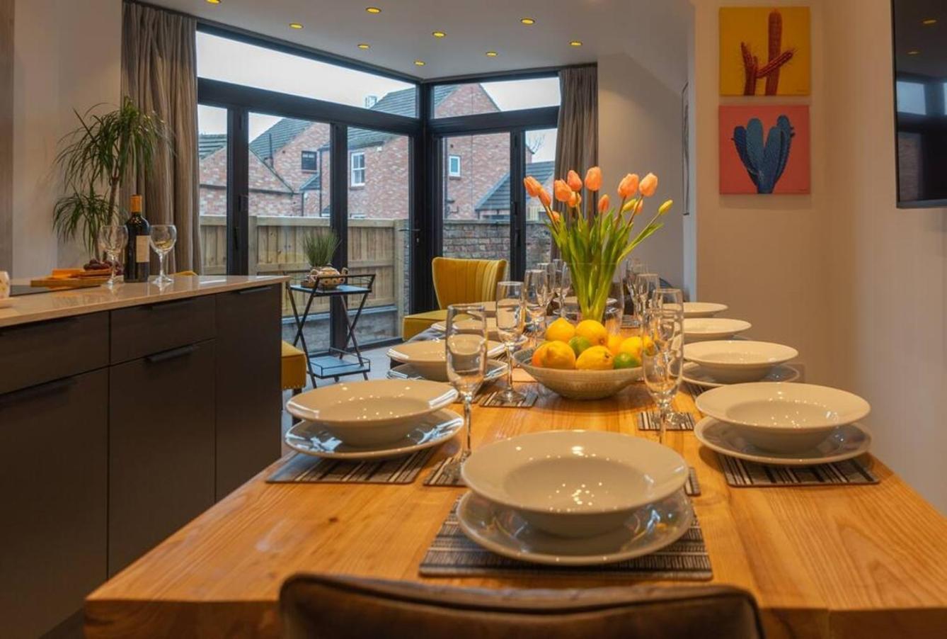 Holiday home Escape 2 Unwind At The Parade, Accommodates 10 York