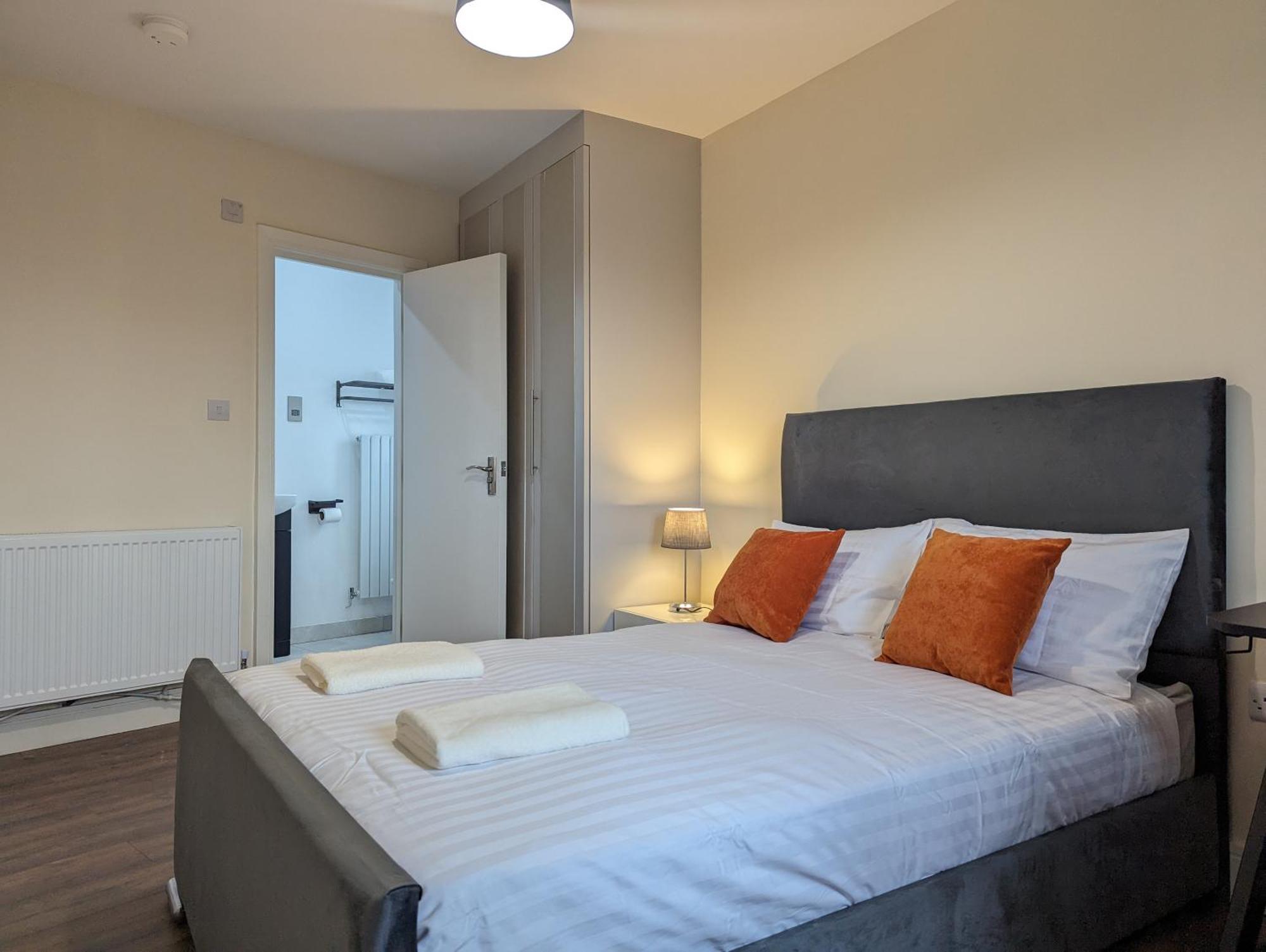 Near City Centre Private Bath Free Parking Holiday home York