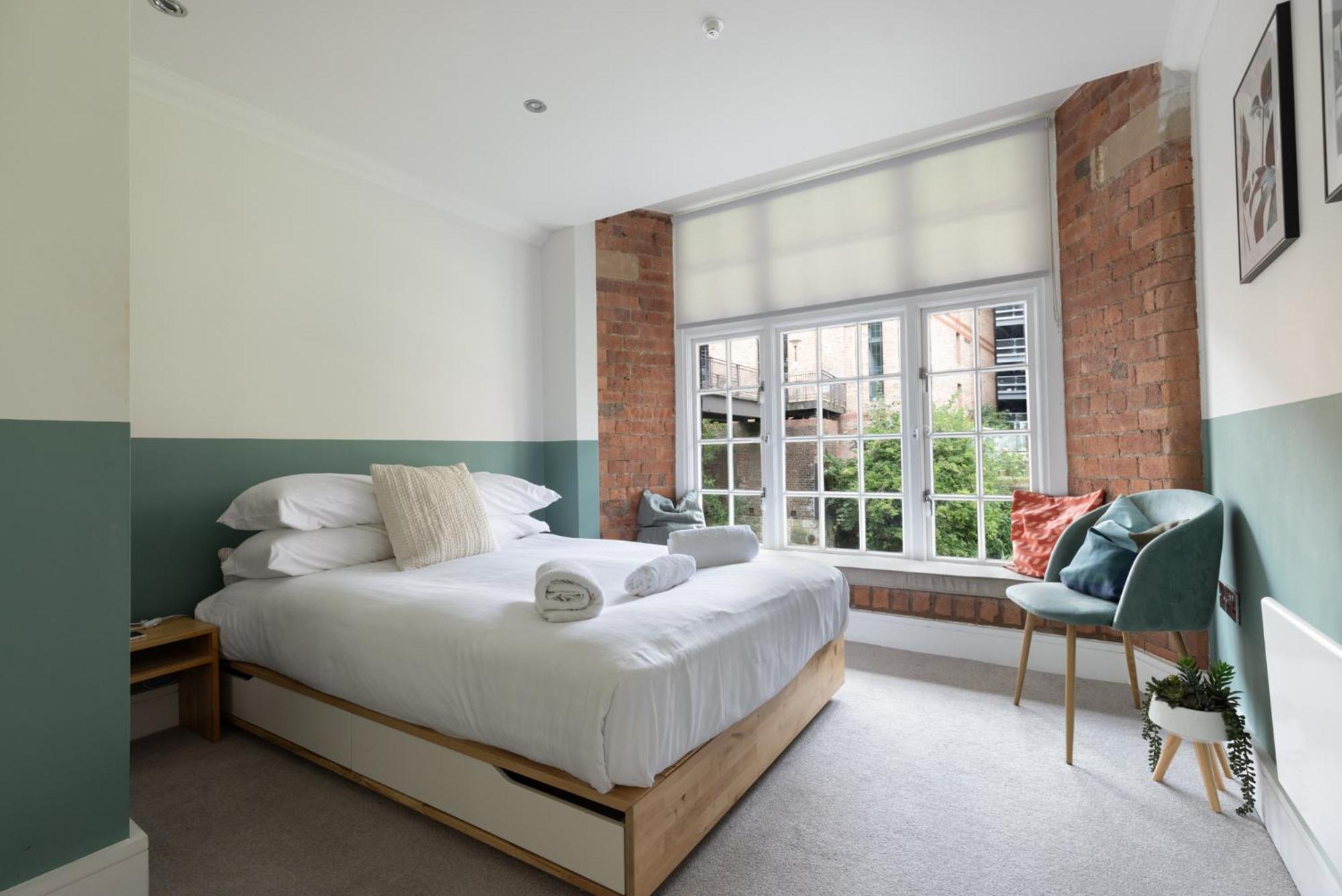 No 18 The Waterline Riverside Apartment