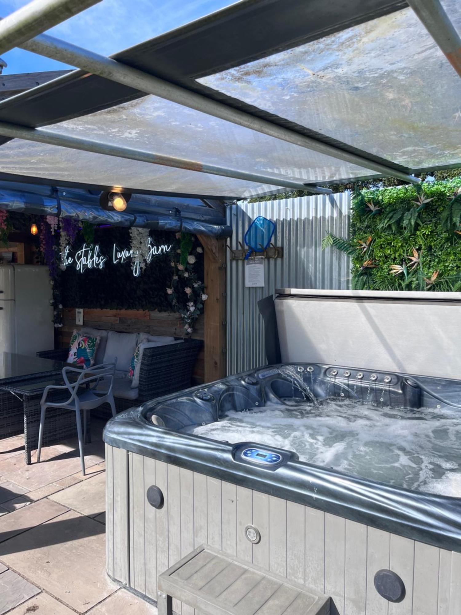 The Stables Luxury House With Hot Tub