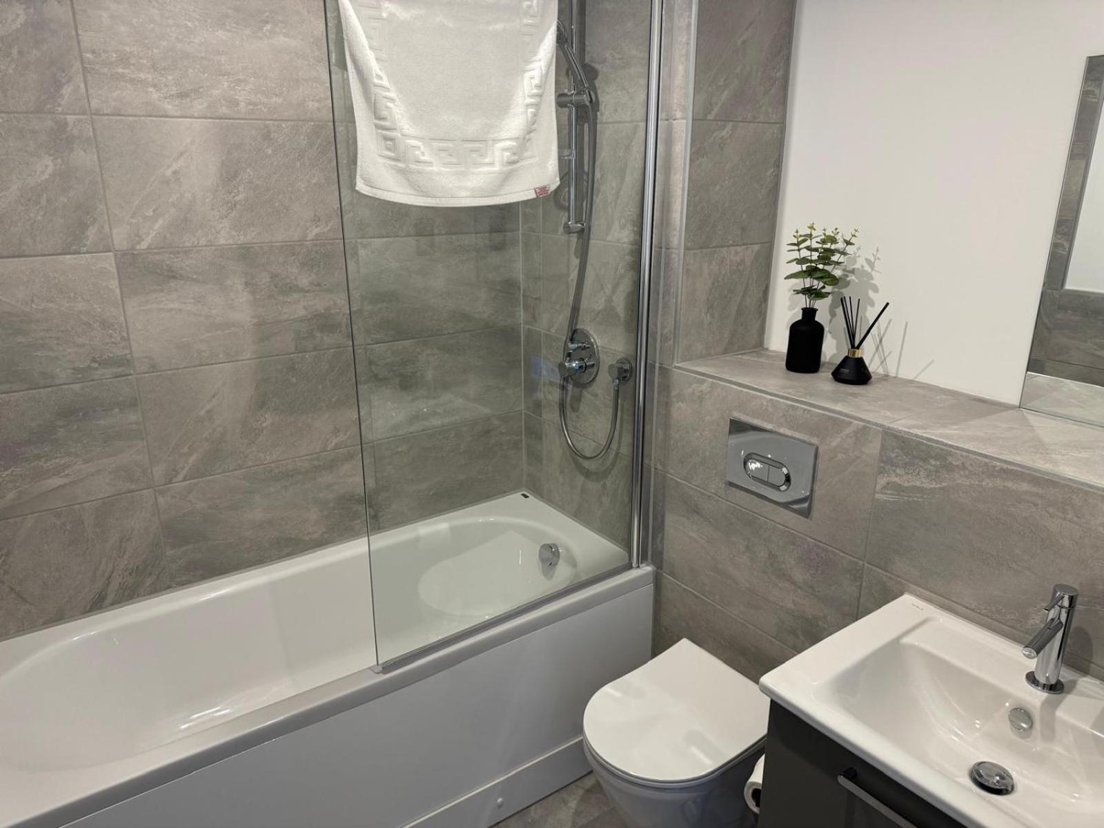 Minster Icona 250 Free Parking & Gym Apartment *