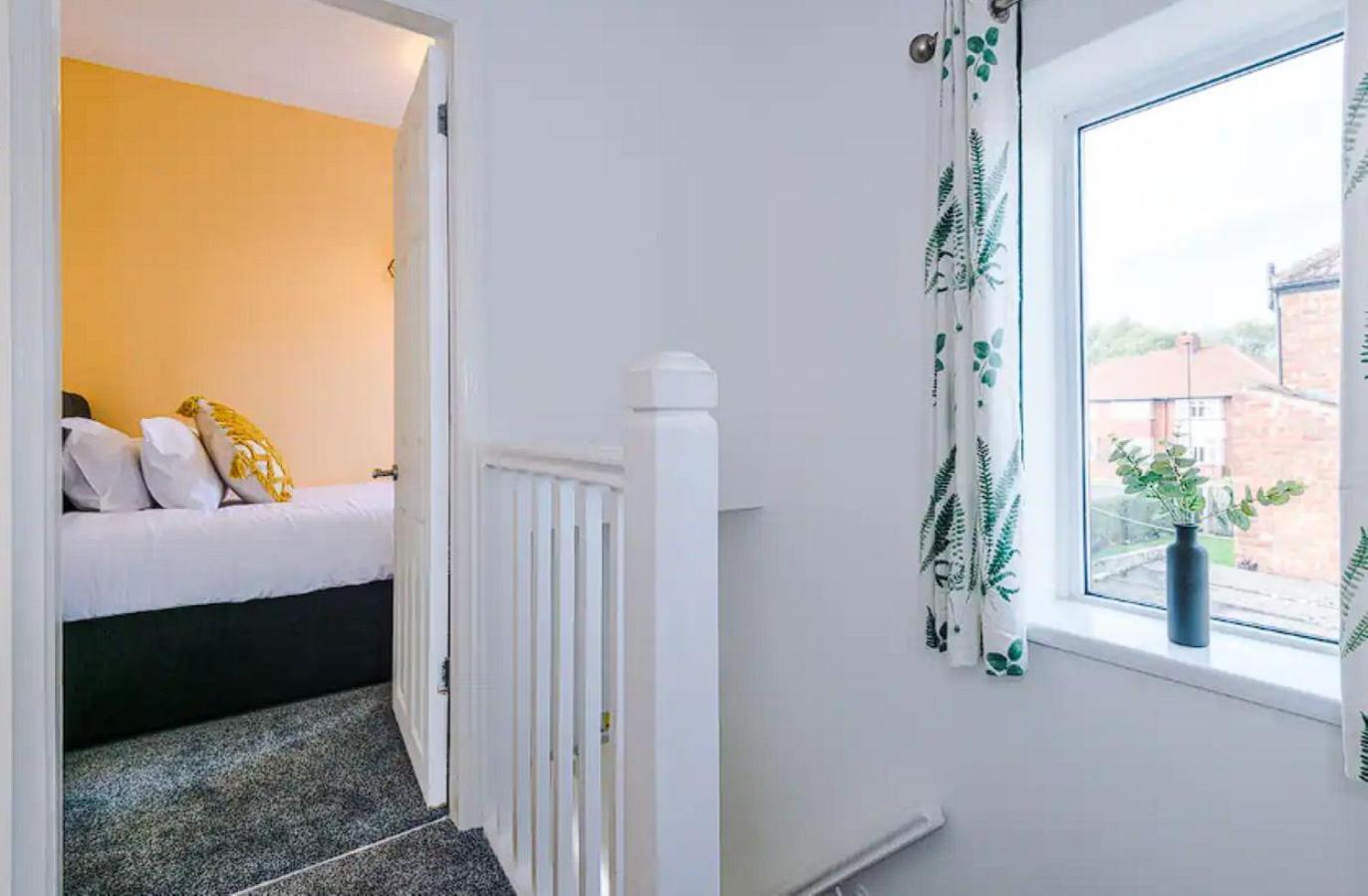 Charming And Modern 3br Steps Away From Center Holiday home *