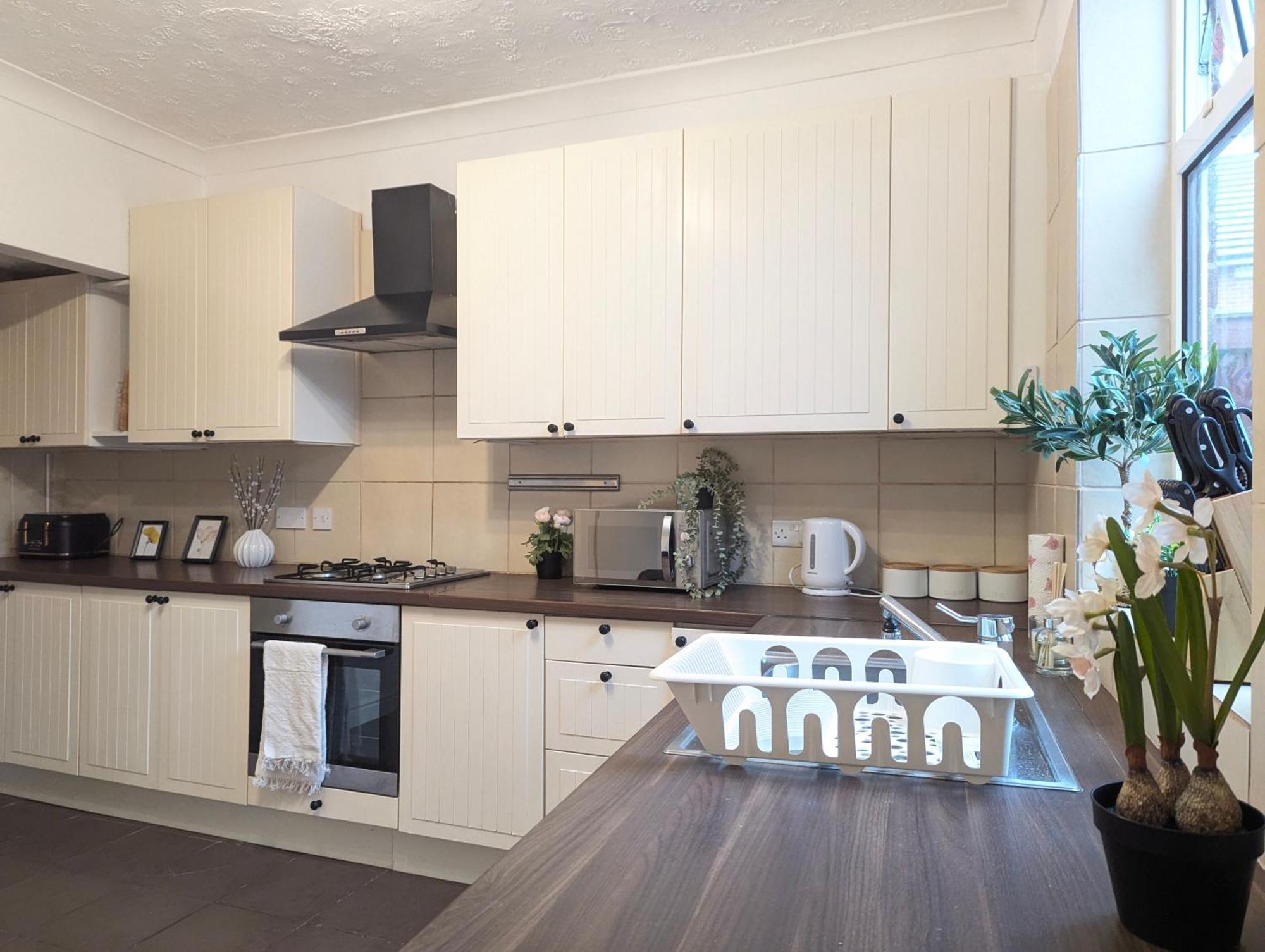 Holiday home Modern Double W Private Bath & Free Parking *