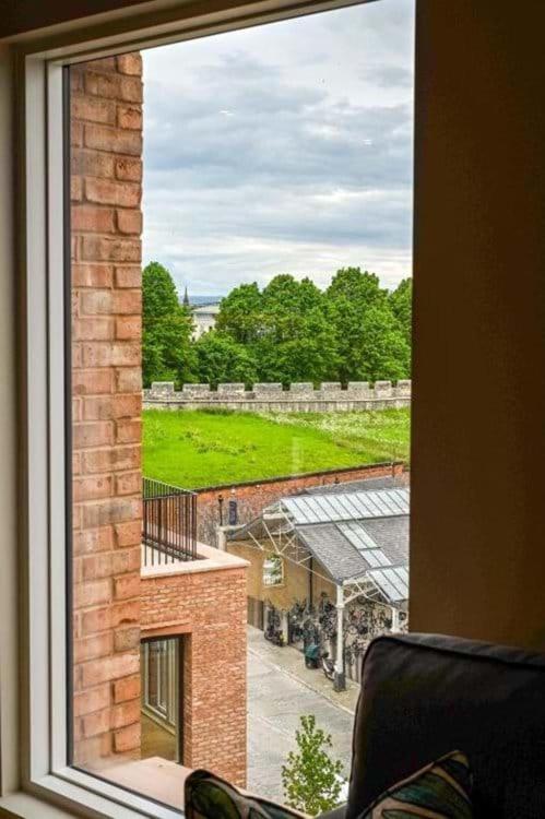 No 3, Within The Walls, Free Parking Holiday home