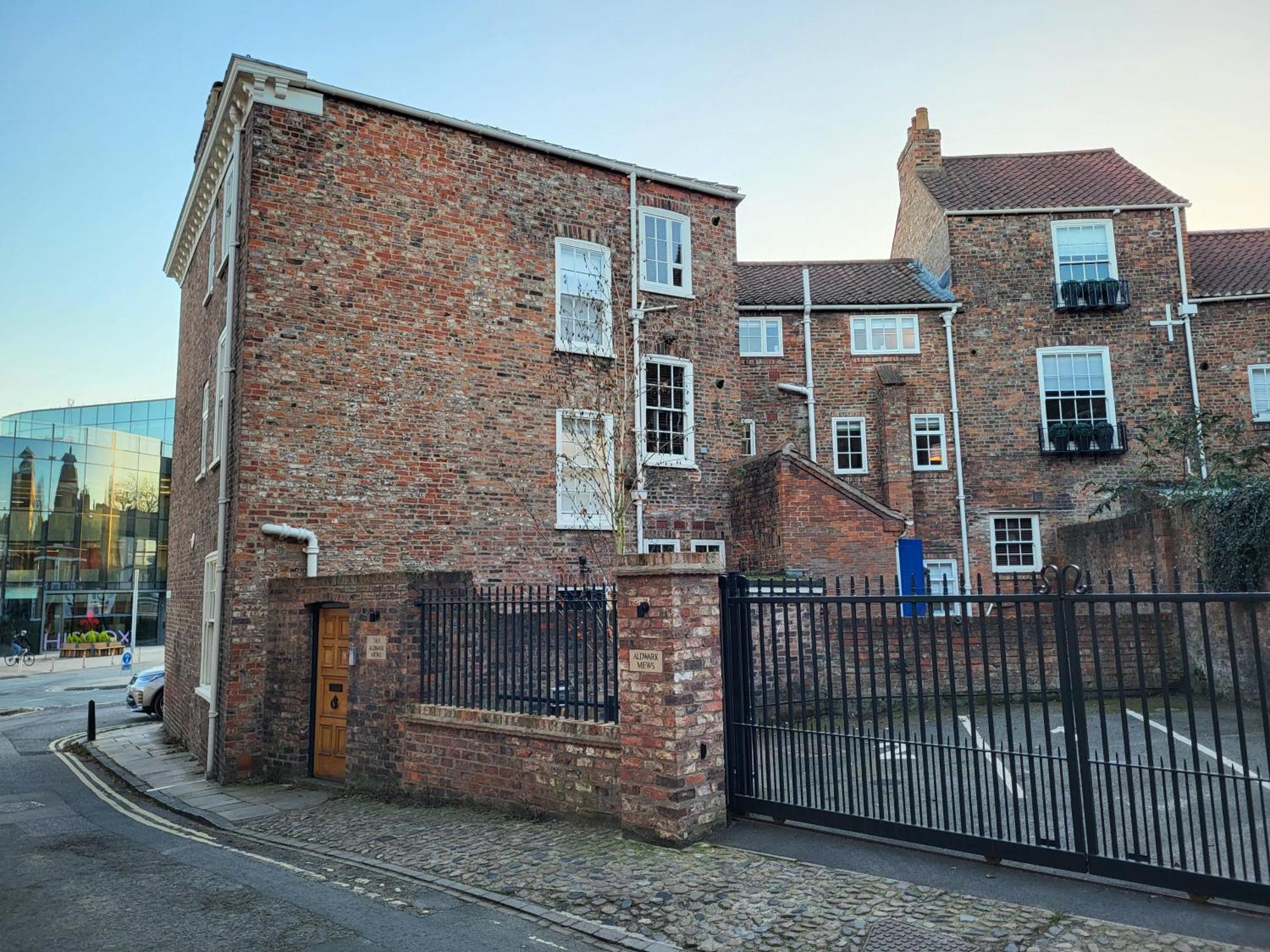 Aldwark Mews Place Apartment