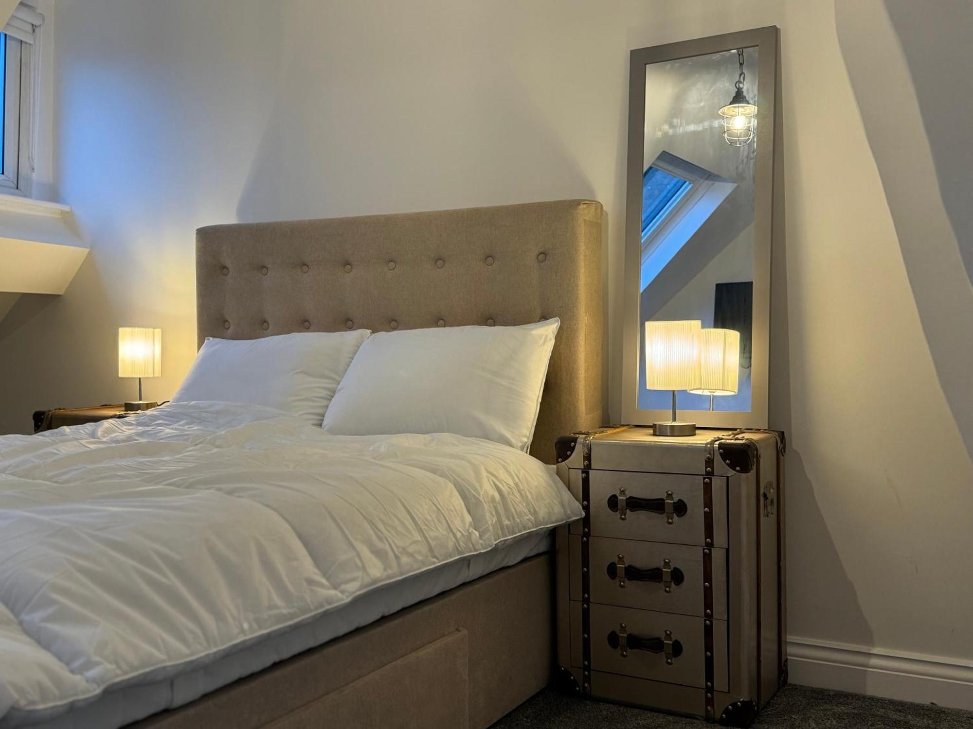 Luxury 2 Bed With Views Apartment York