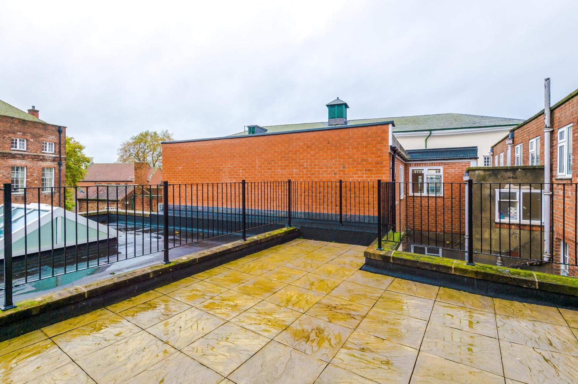 Penthouse With Private Roof Terrace Apartment York