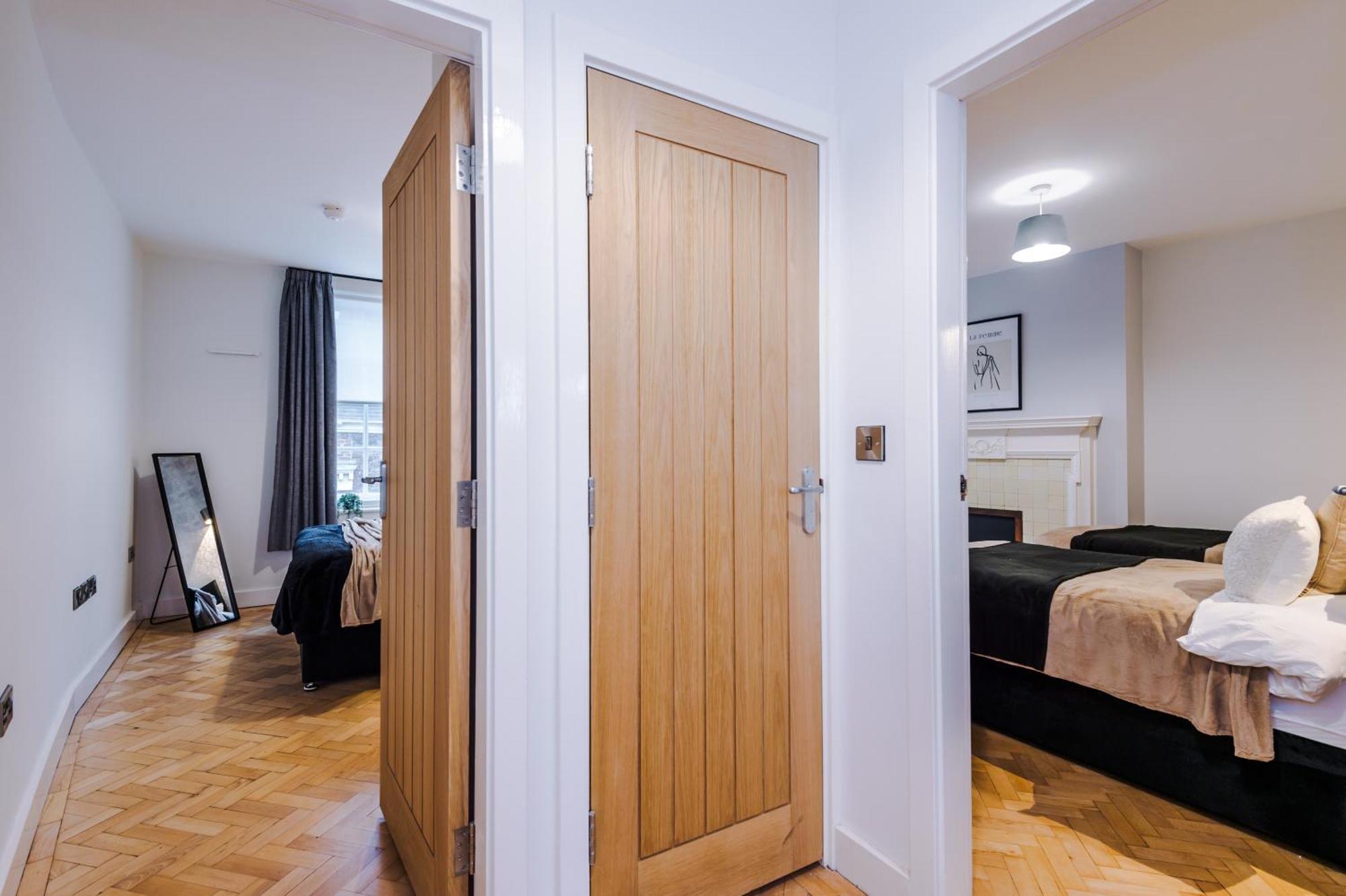Penthouse With Private Roof Terrace * York