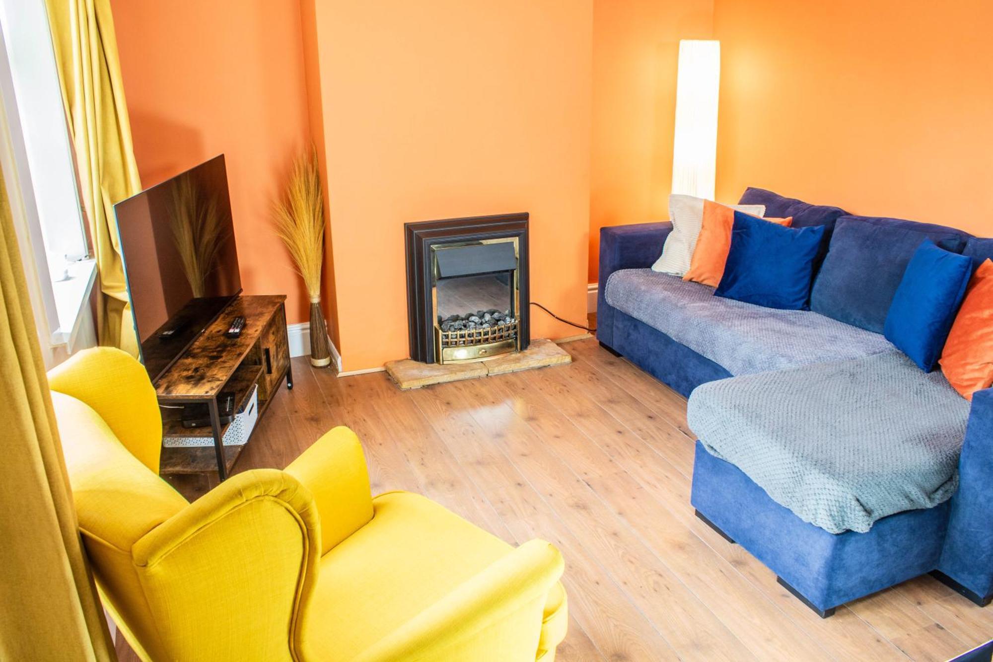 3 Bed House - Free Parking - 10 Minutes To Centre - Perfect For Families, Contractors And Relocators - Long Rates Available * York