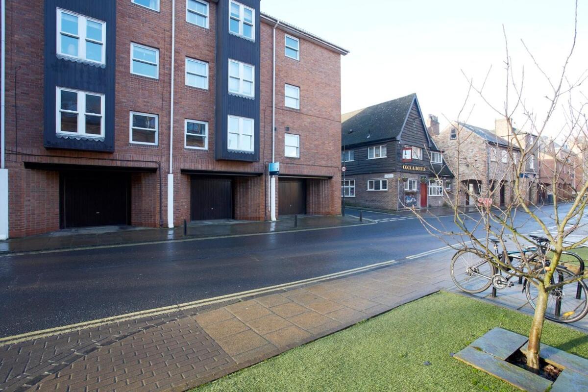 Heart Of The Flat With Free Parking Apartment *