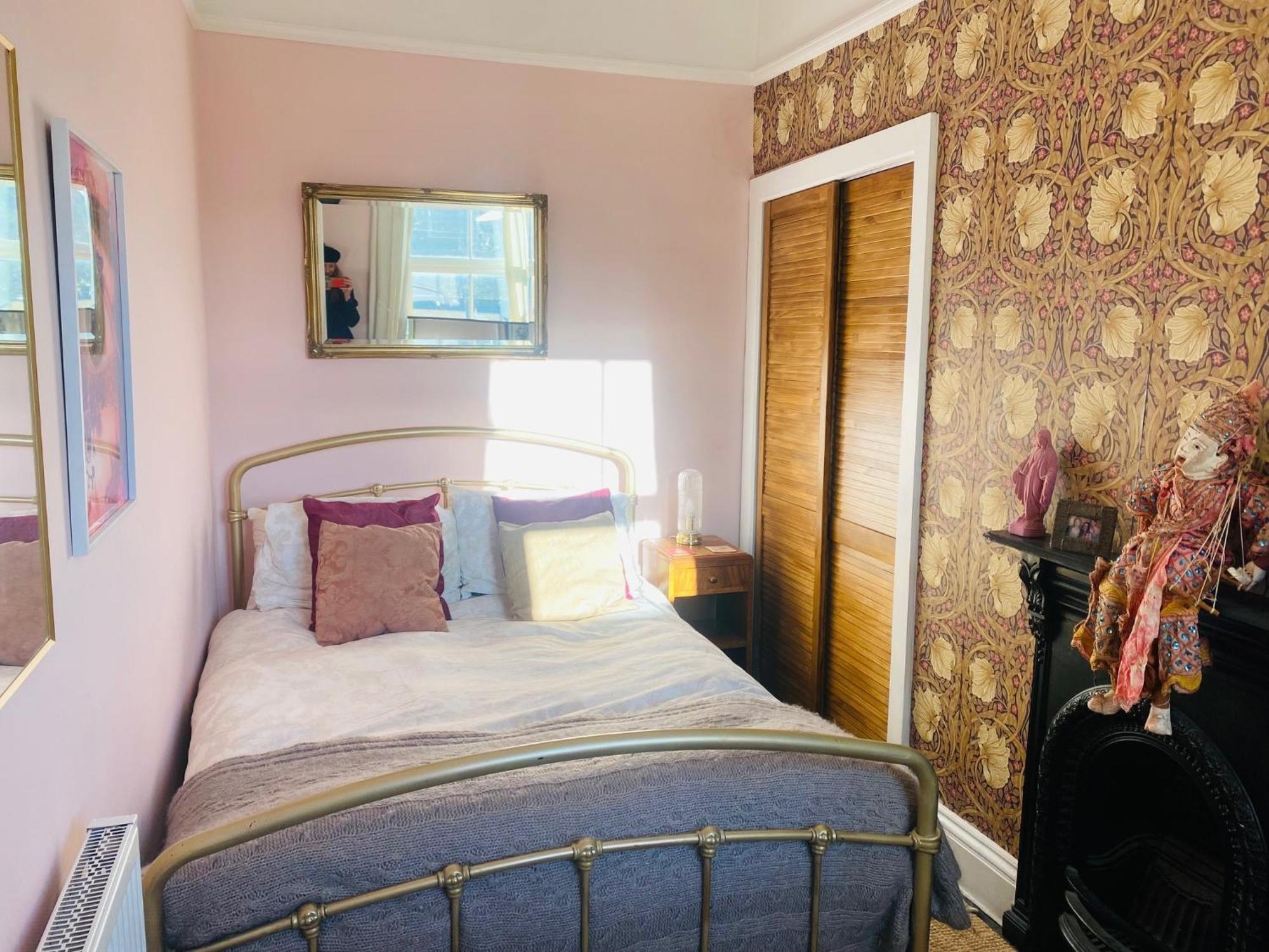Holiday home Characterful Victorian Terrace With Parking 10 Min Walk To The