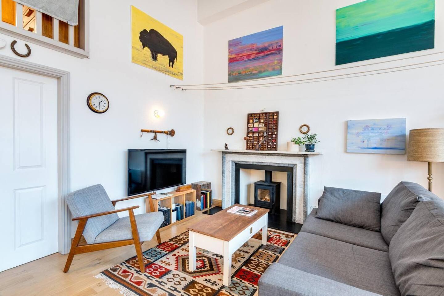 Apartment Pass The Keys Stunning Flat Within Walls *