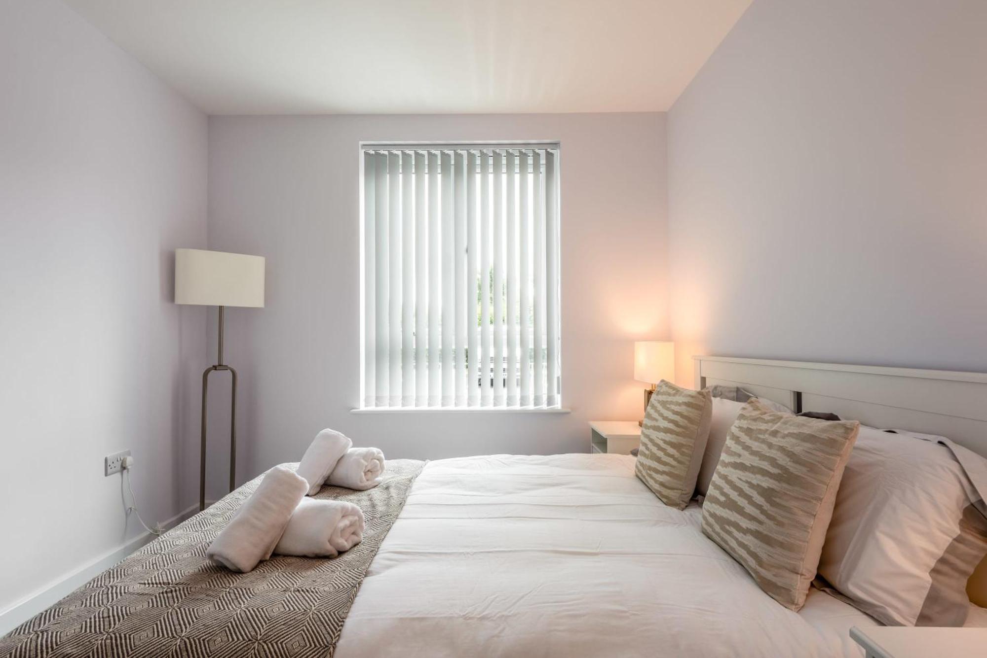 Modern 1 Bedroom Apartment
