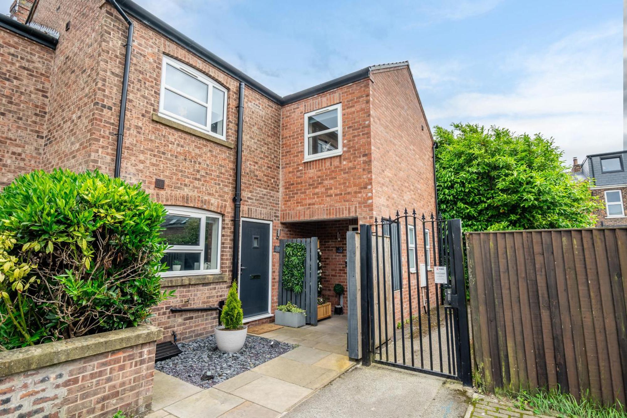 The Ebor House - With Hot Tub York