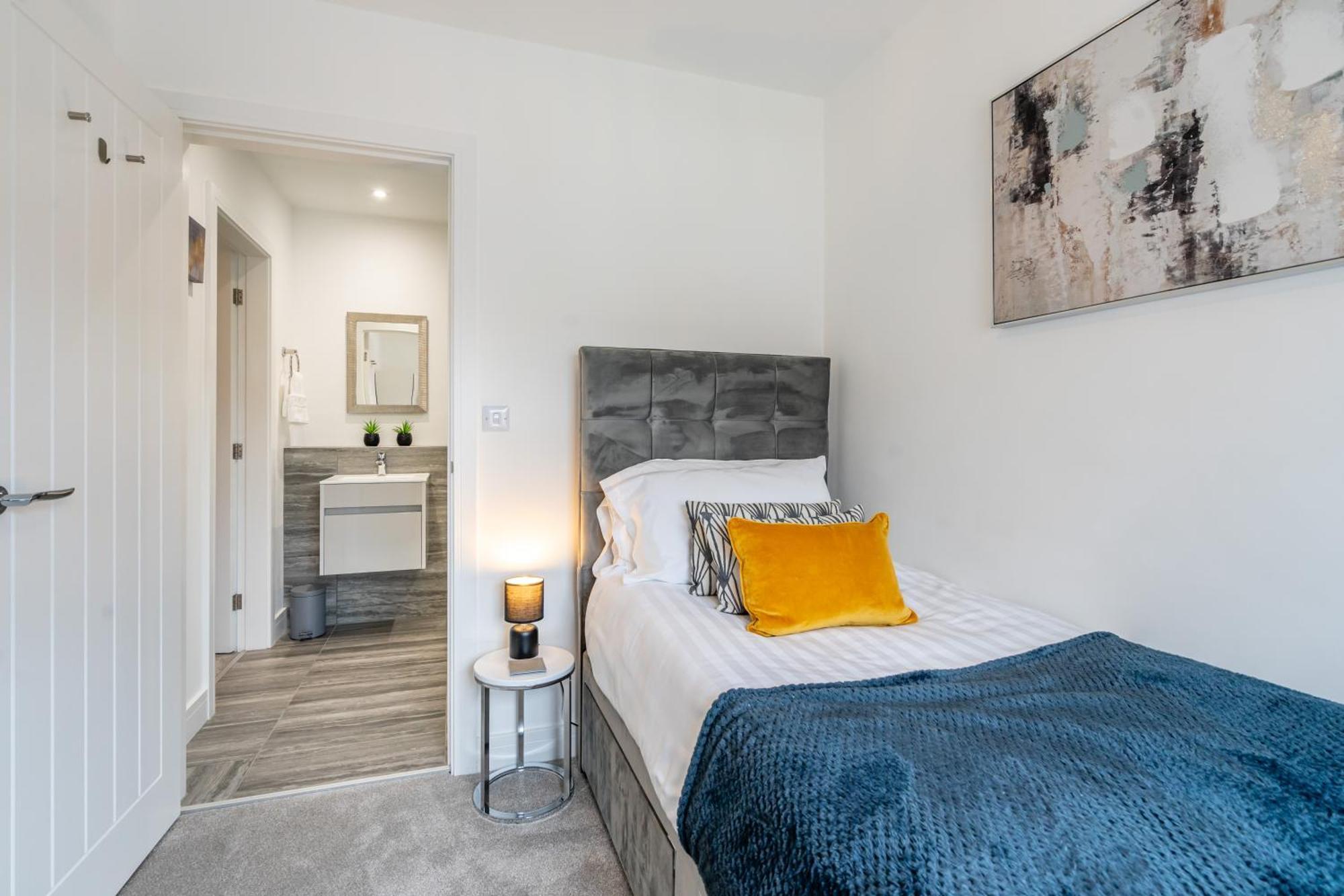 The Ebor House - With Hot Tub Holiday home *