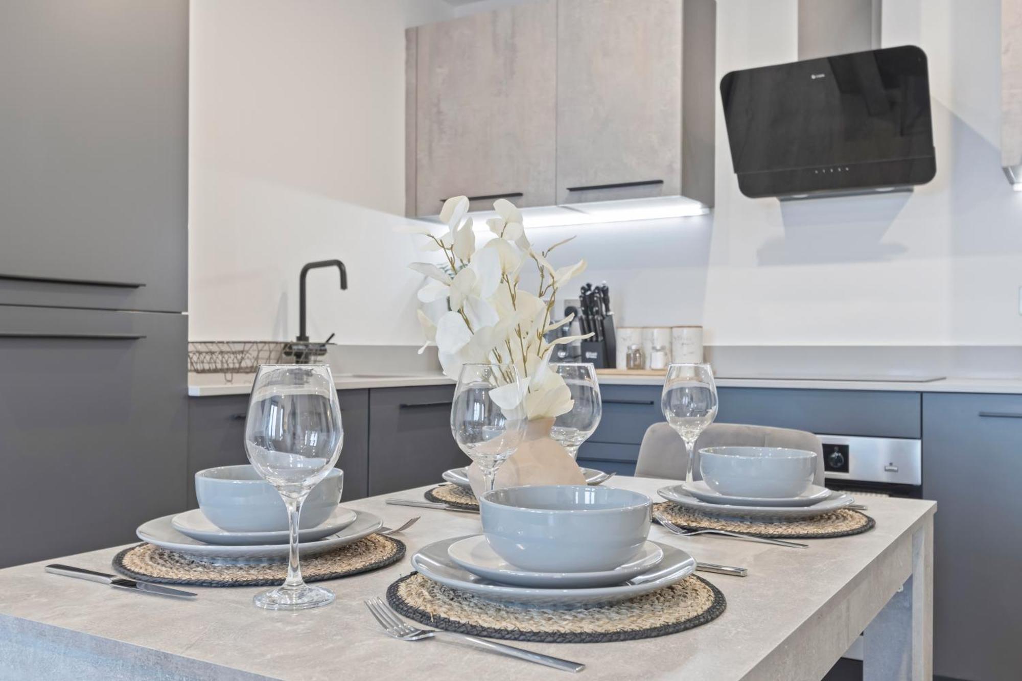 Apartment Walk To Minister - Flat - Sleeps 7-gym York