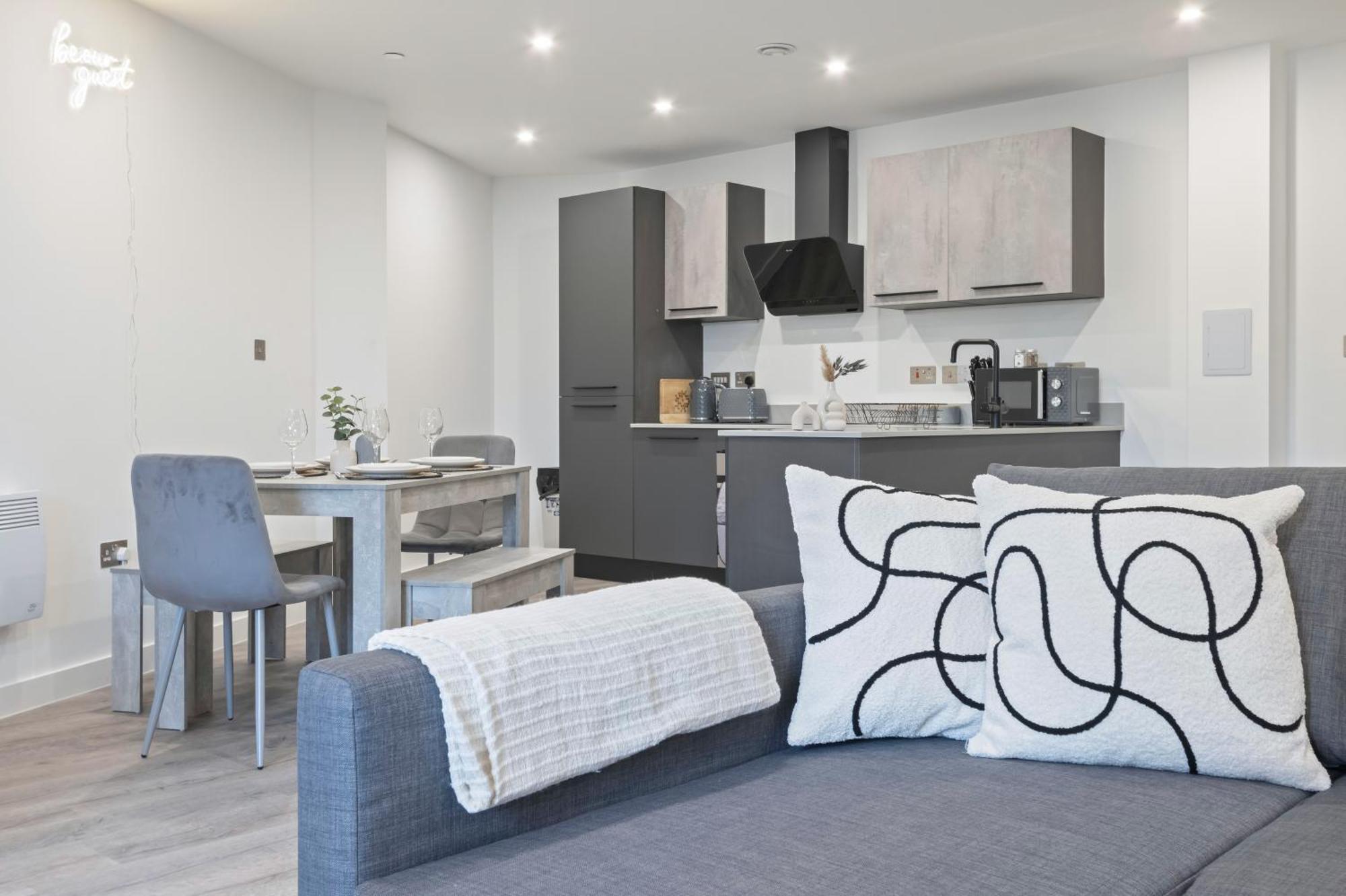 Elegant - Sleeps 5 - Gym * York