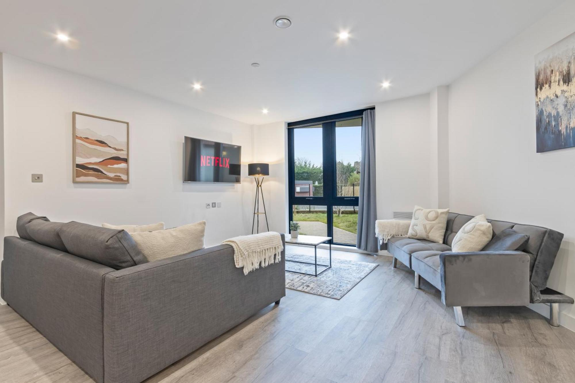 Elegant - Sleeps 5 - Gym Apartment *
