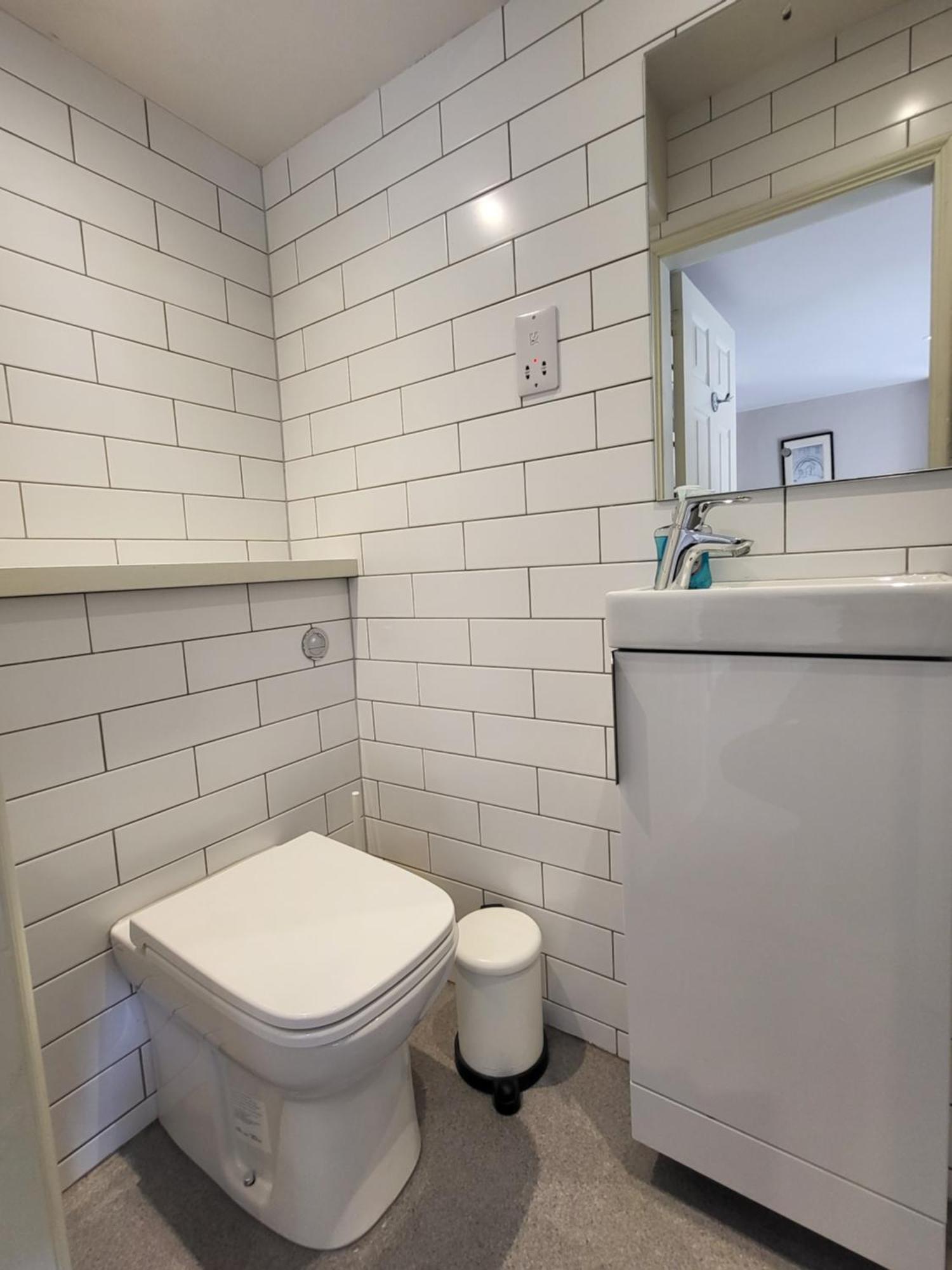 14 St Saviours Place, *