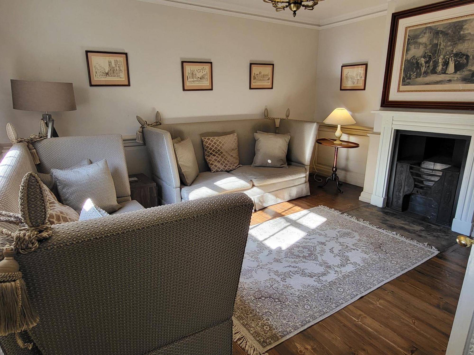 14 St Saviours Place,