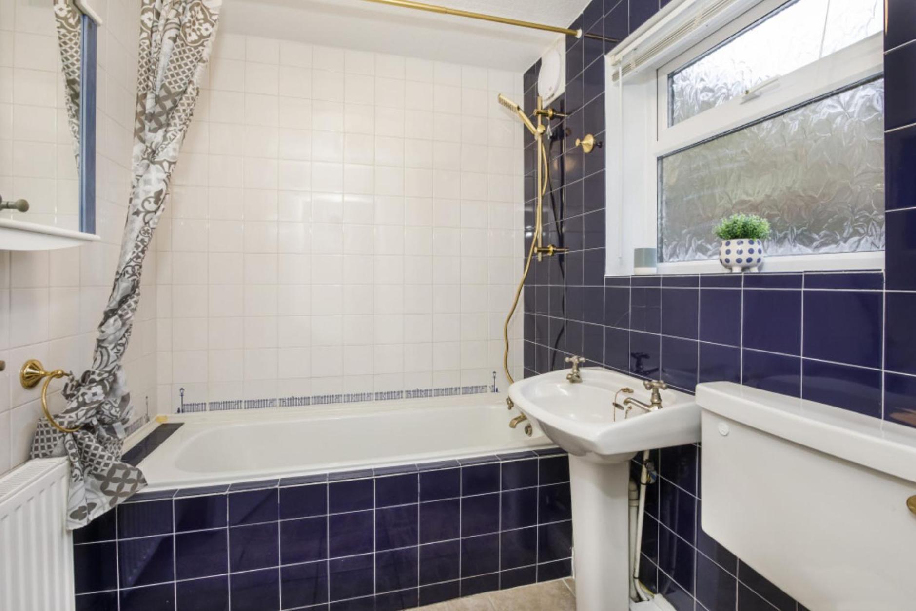 2 Bed House By Bishy Road & River * York