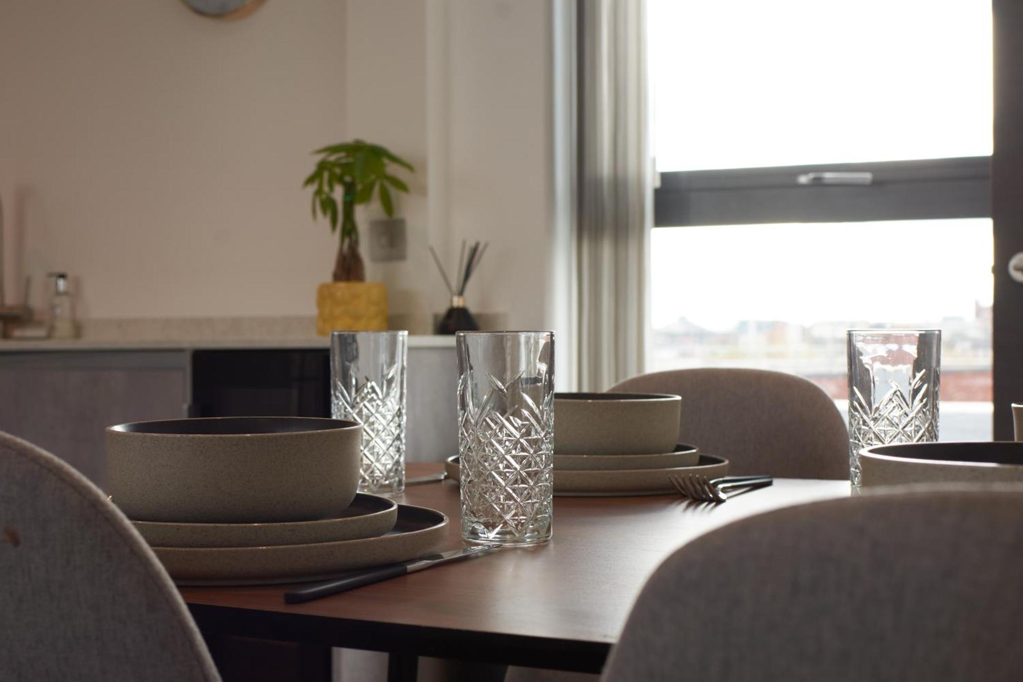 Luxury Minster Penthouse - Free Gym & Parking Apartment *