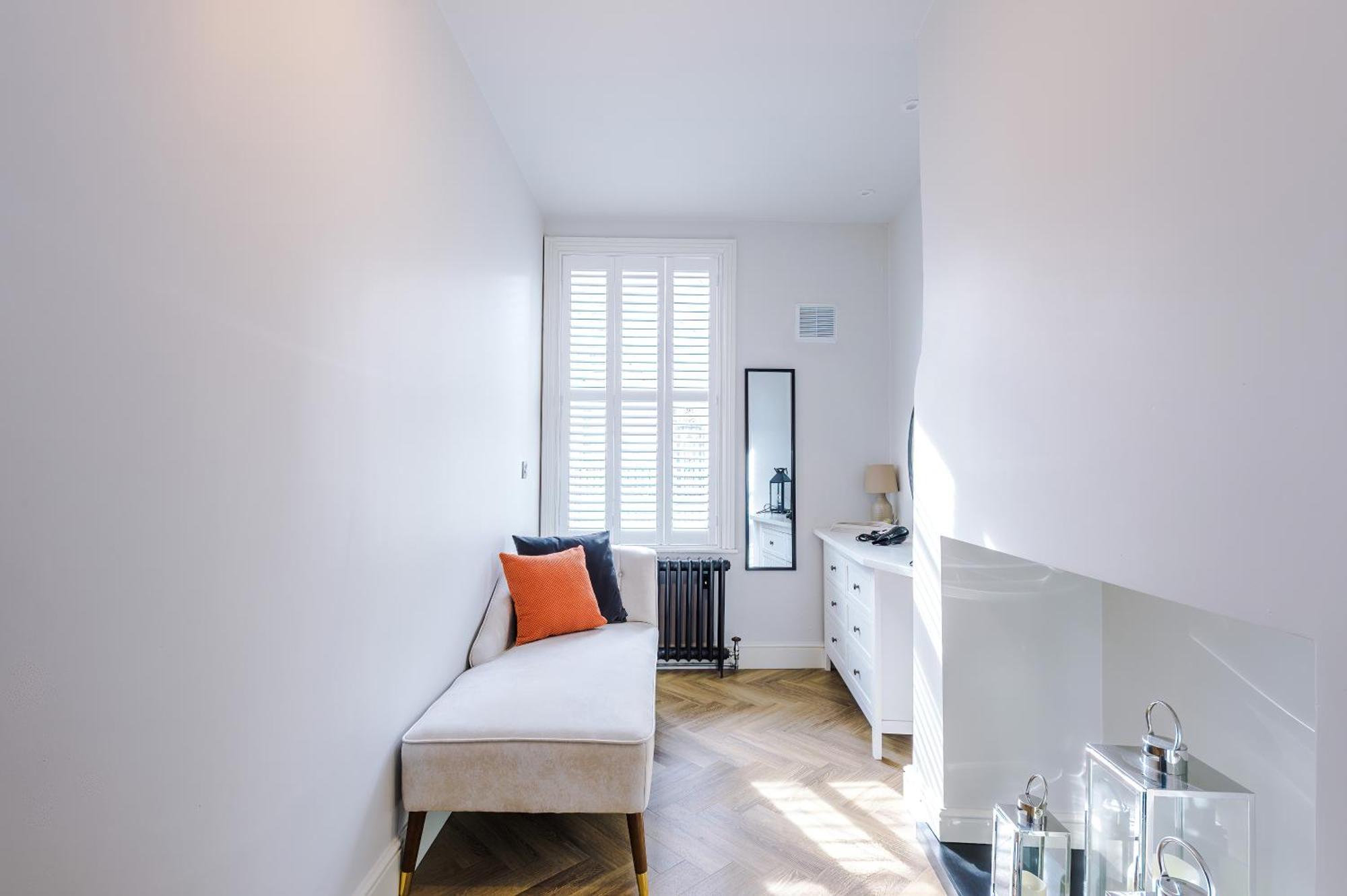 Stunning - Sleep 18 Apartment York