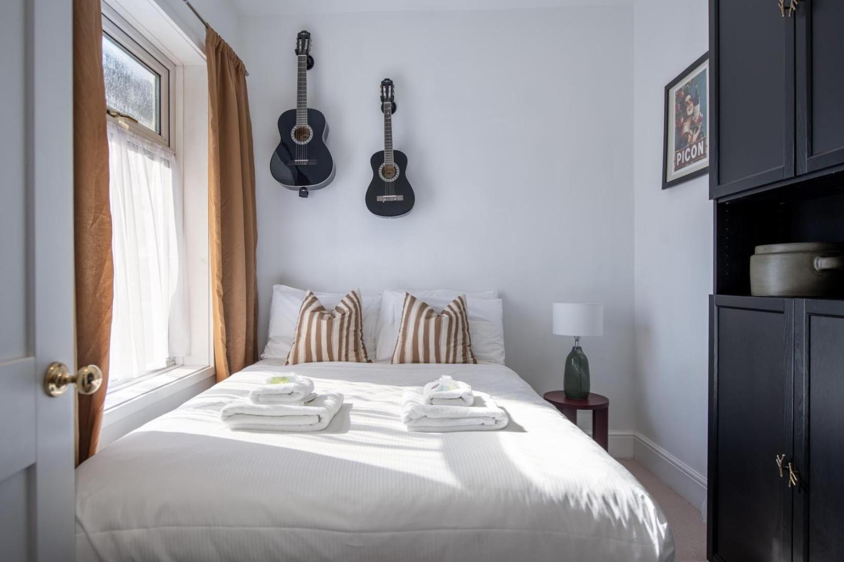 Sycamore House Apartment *