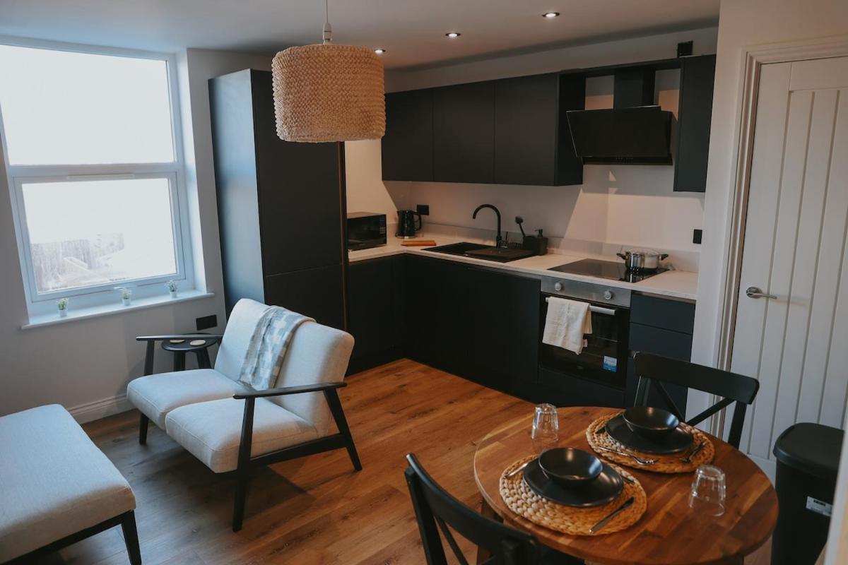 Modern First Floor Apartment, Fourth Avenue York