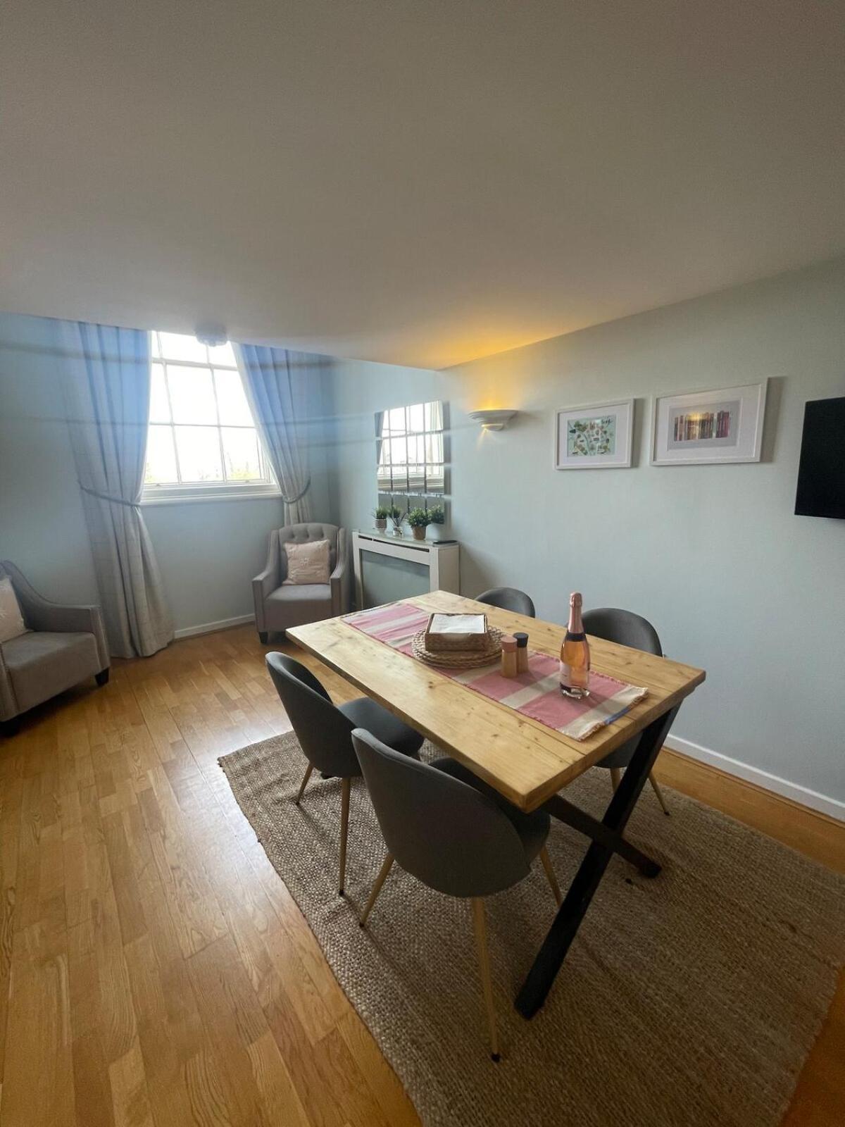 Apartment County House Minster View Free Parking New *