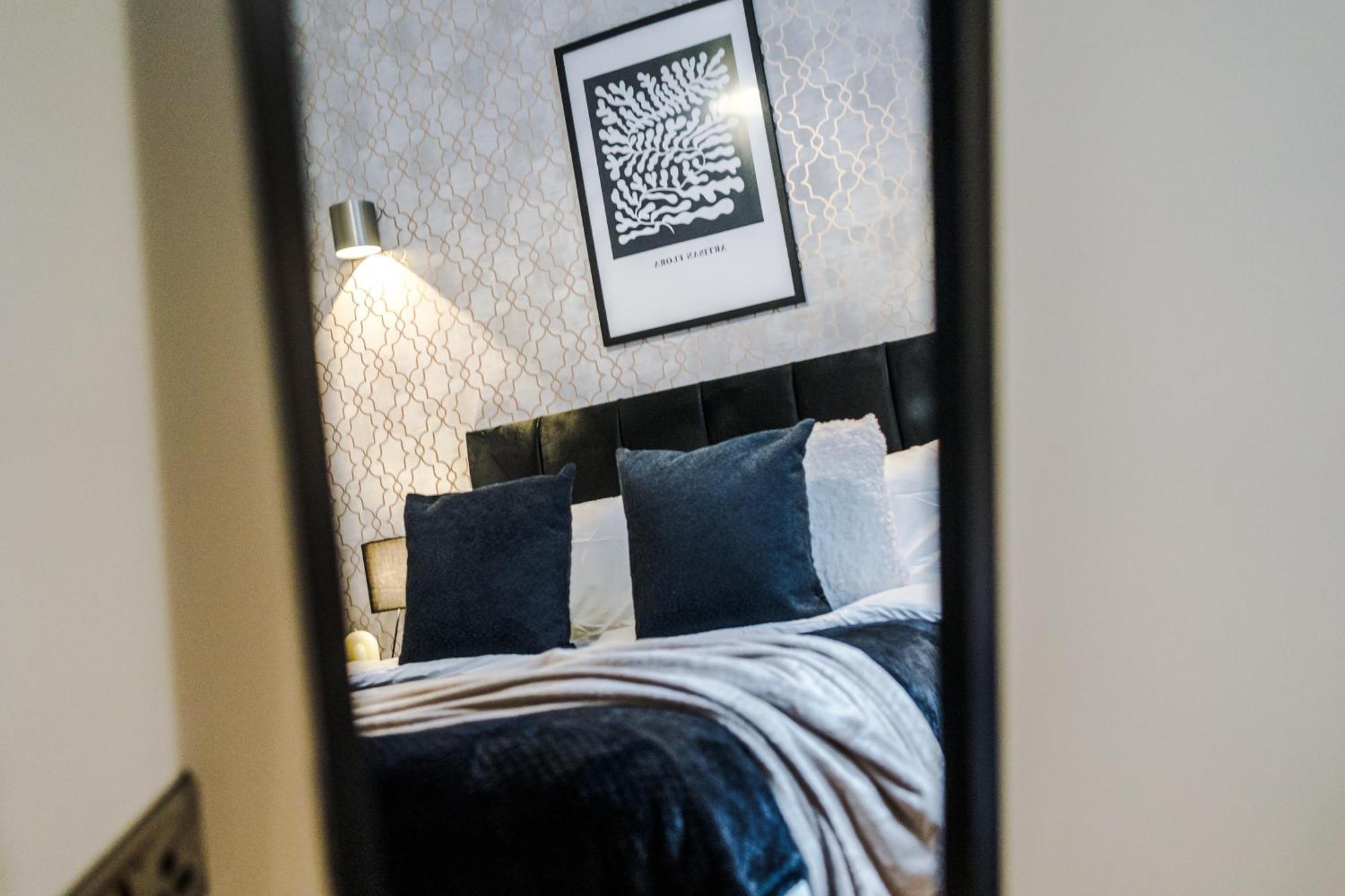Penthouse With Private Roof Terrace Apartment York