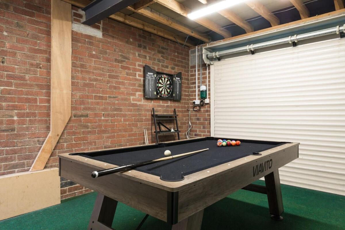 Beautiful And Peaceful 3 Bed With Gardens & Games * York