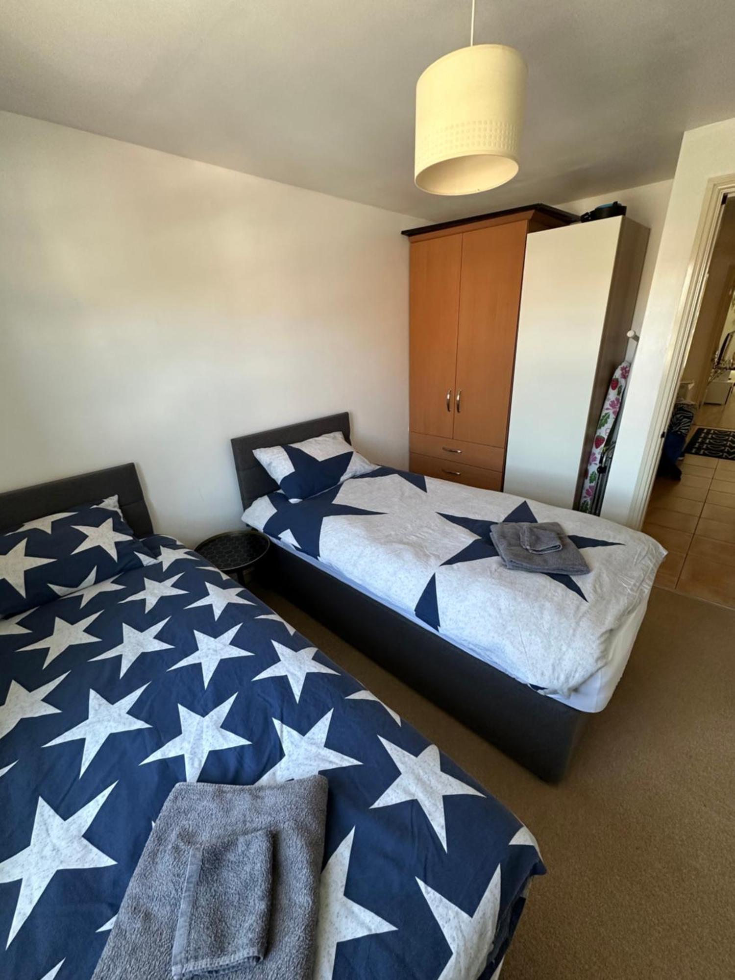 Apartment Gorgeous + Attentive Host + Free Parking York