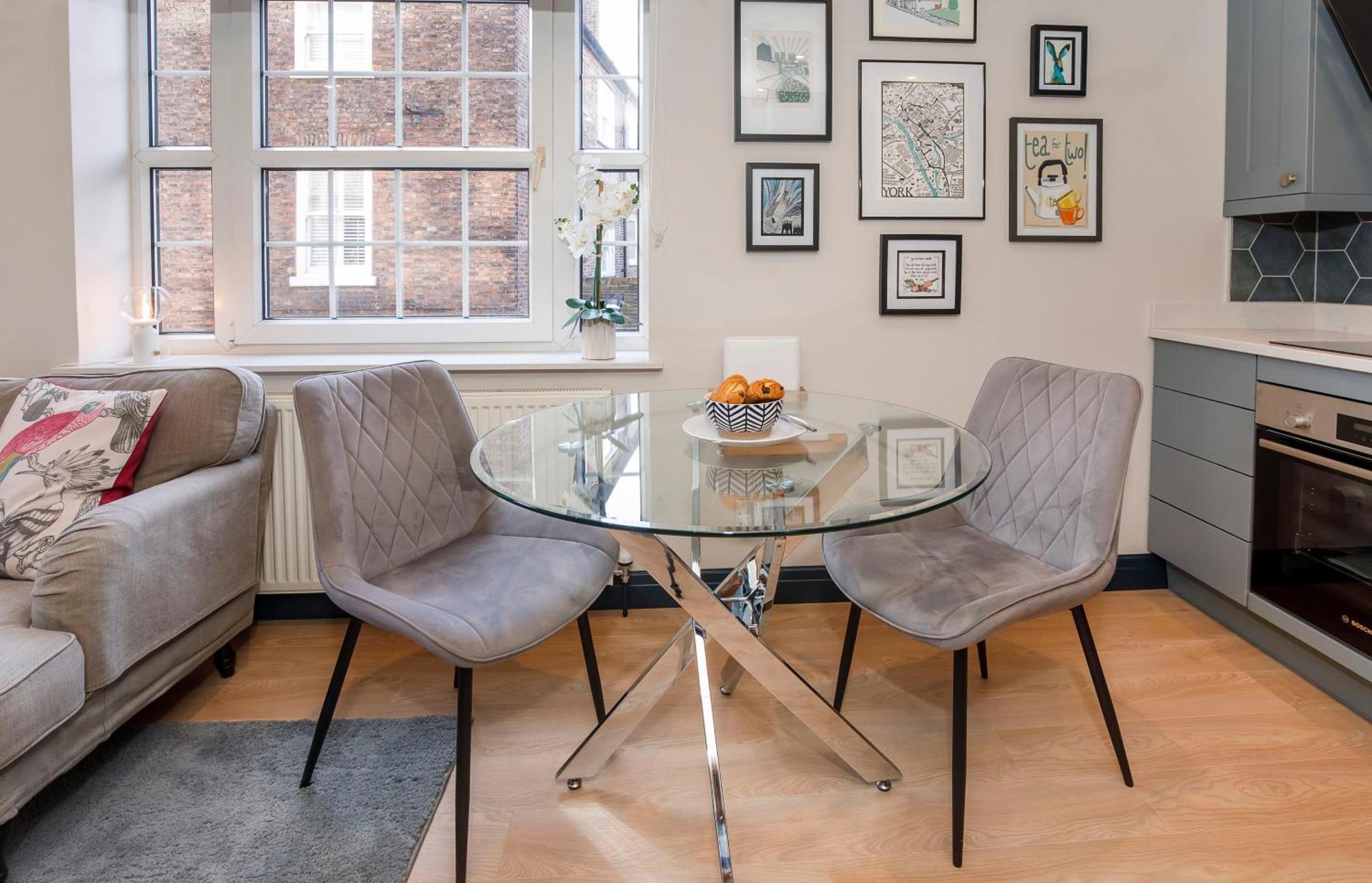 The Friar's In The Heart Of - Location Apartment York