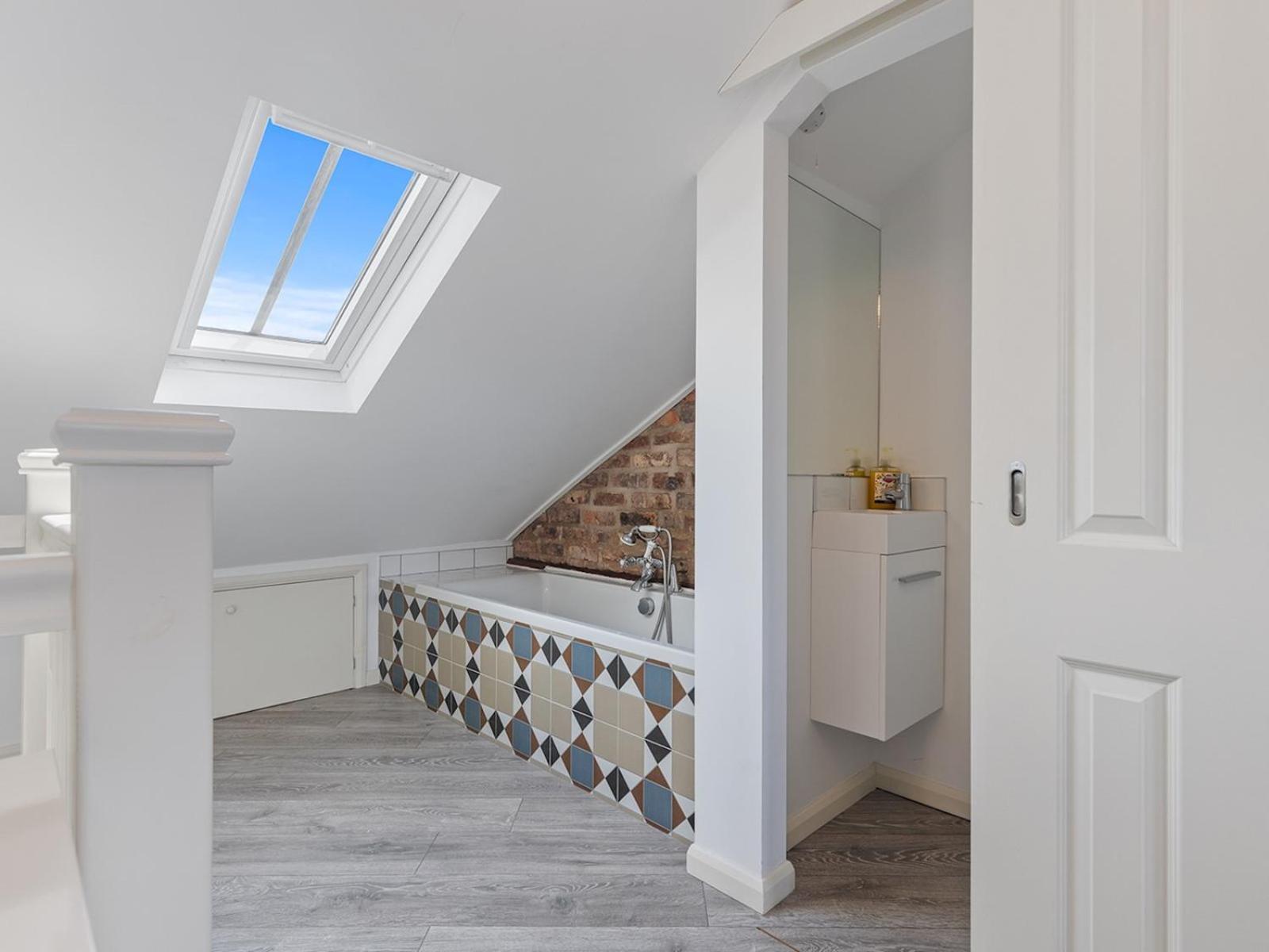 Pass The Keys Stunning 3-bed Retreat In The Heart Of Holiday home