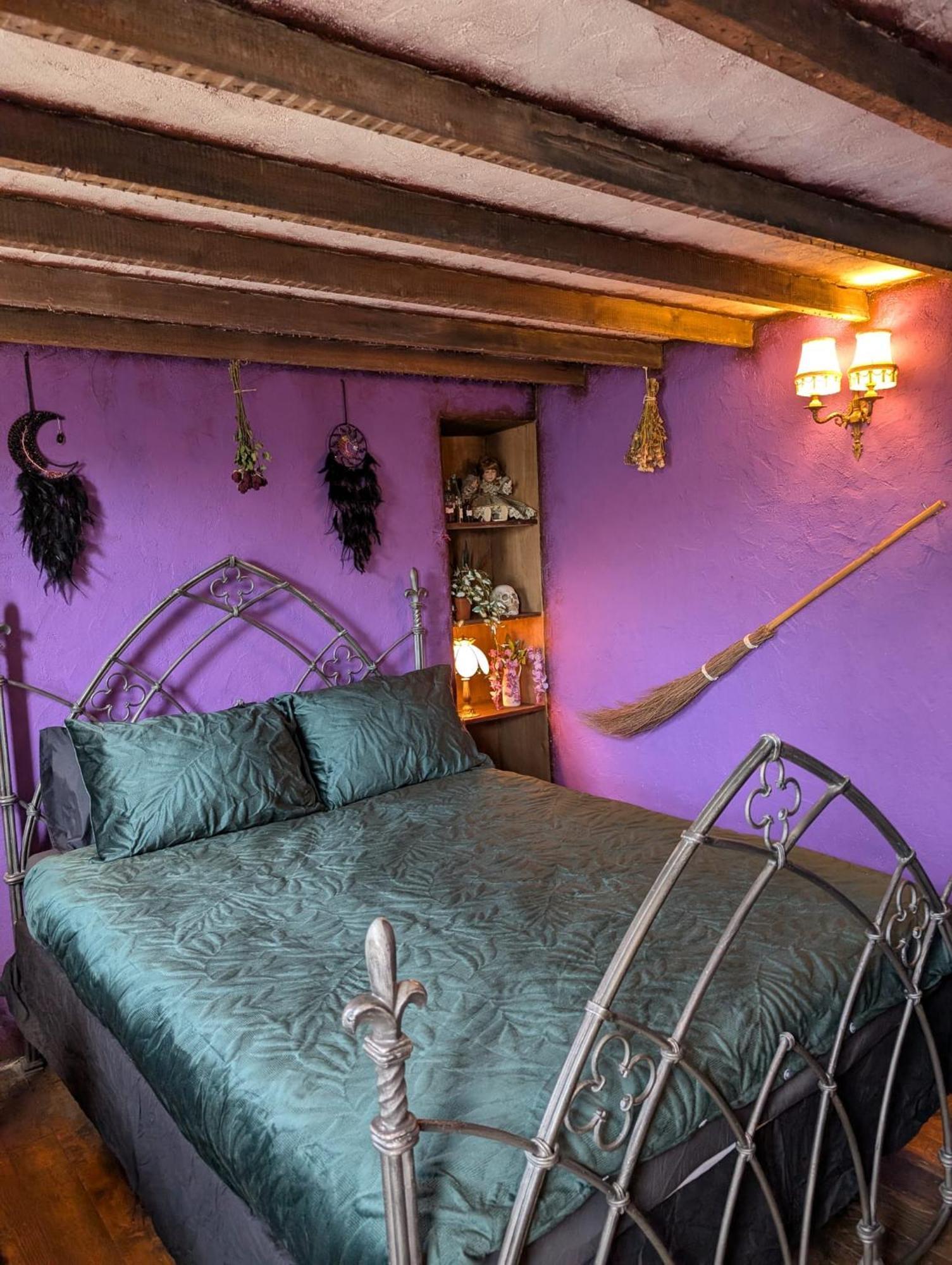Holiday home The Wicked Witch Of The North - Witchcraft