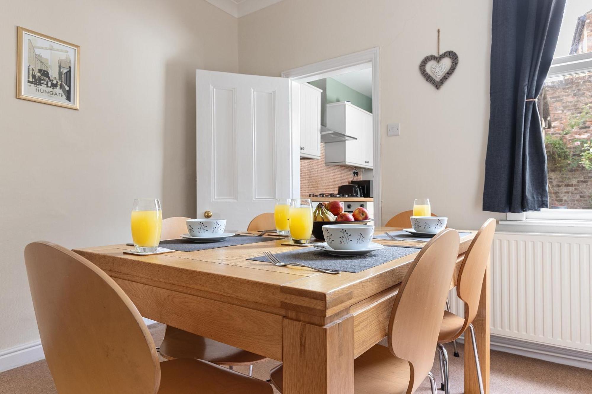 The Colenso - Stunning Period With Free Parking