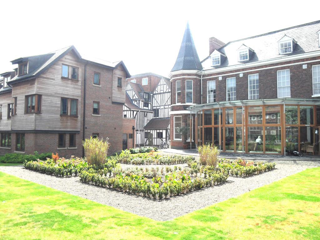 11 Talbot Court Apartment York