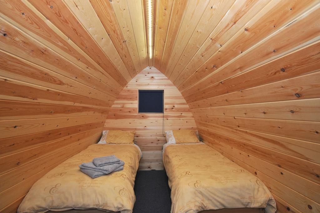 Wolds Glamping 3*