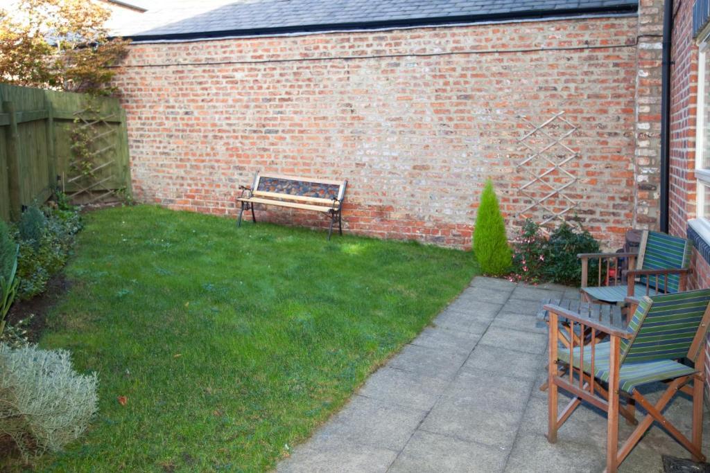 Riverbank View Three Bedroom With Free Parking York