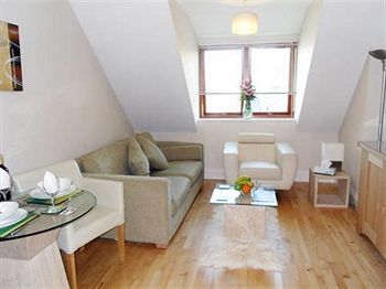 Apartment Reubens Court And *