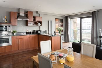 Apartment Reubens Court And *