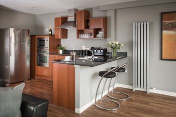 Reubens Court And Apartment *