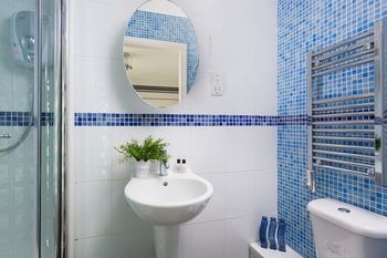 Apartment Reubens Court And *