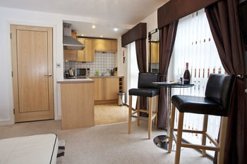Apartment Reubens Court And *