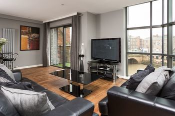 Reubens Court And Apartment *