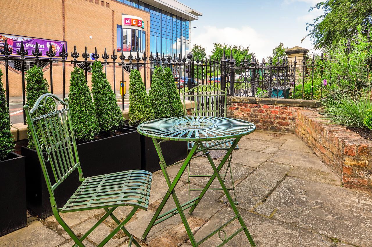 Apartment 8 Blue Bridge- Elegant And Luxurious 1 Bedroom Apt- Free Parking *