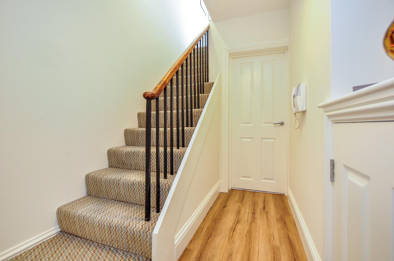 8 Blue Bridge- Elegant And Luxurious 1 Bedroom Apt- Free Parking * York